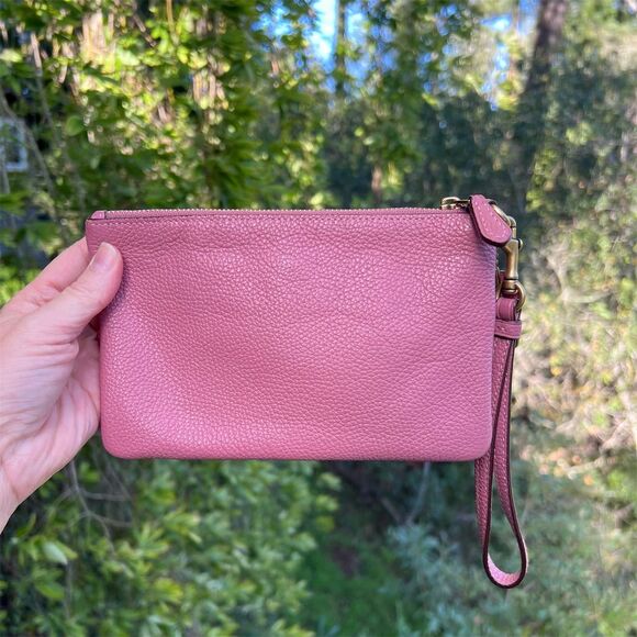 COACH Women\'s Small Pink Leather Wristlet with Gold Hardware 22952 AUTHENTIC